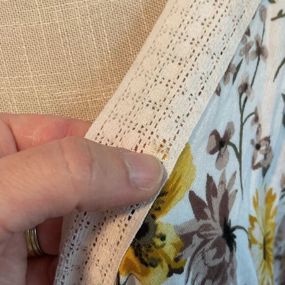 Torrid Ivory Floral Print Lace Trim Cold Shoulder Midi Dress Size 2 - Picture 10 of 13